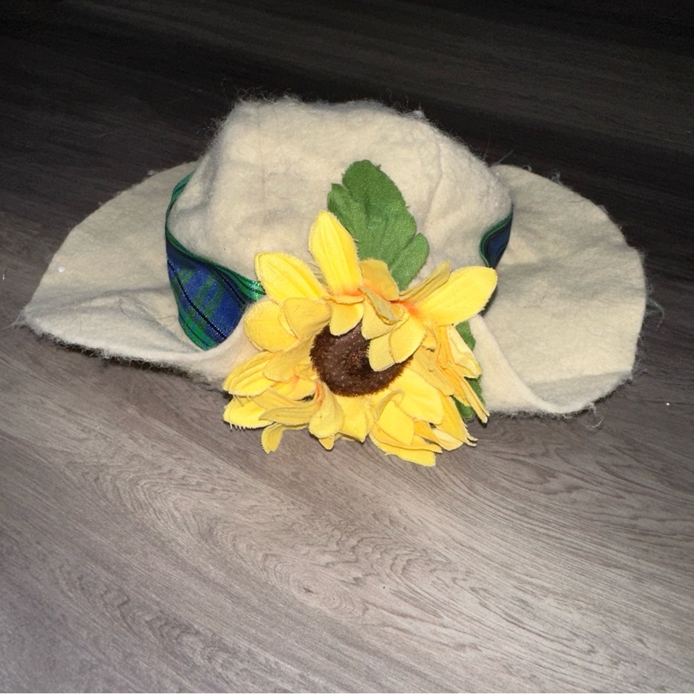 RARE HTF Vintage Build A Bear Workshop Gardening Sunflower Hat With Flowers